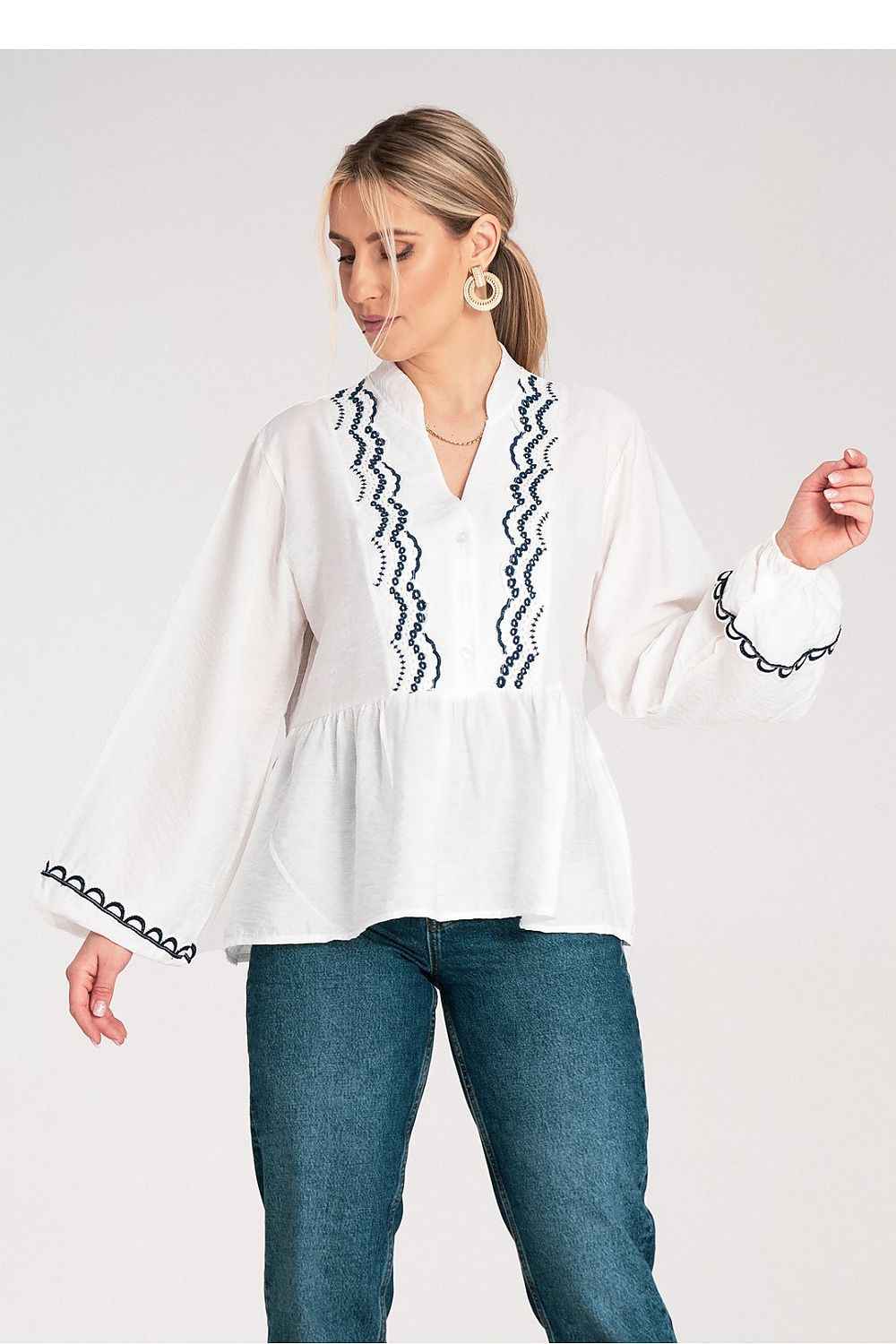 Blouse model 217067